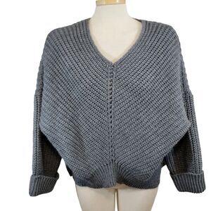 She + Sky Sweater Women Small Gray Pullover Oversized V-neck Chunky Knit Neutral